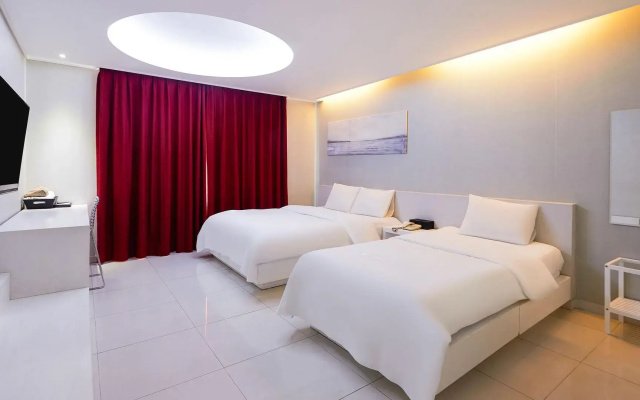 Ruby Tourist Hotel Wolmido