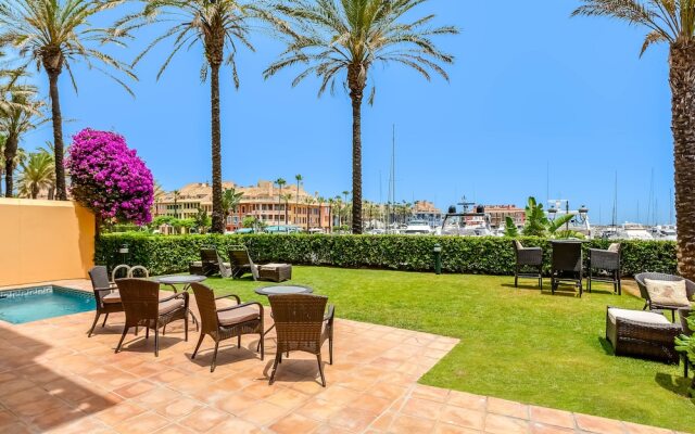 YOLO Spaces – Sotogrande  Puerto Boutique Apartment