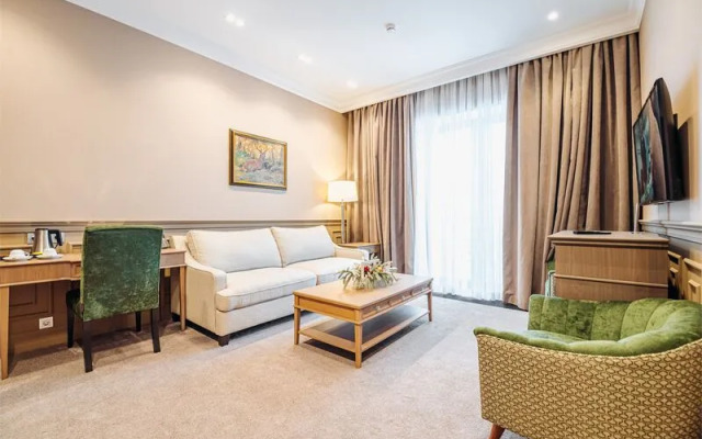 Grand Manor 5*