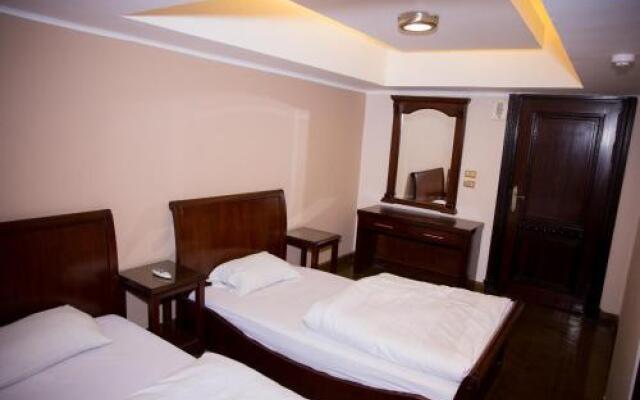 Tohfa Luxury Apartment