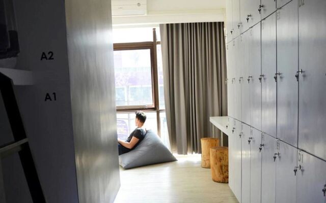 3Howw Hostel at Sukhumvit 21