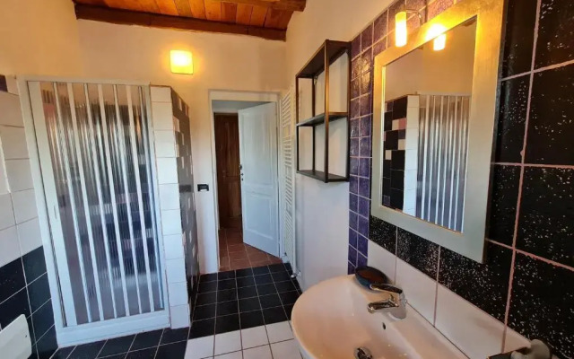 Agriturismo 6 appartamenti 25 posti letto