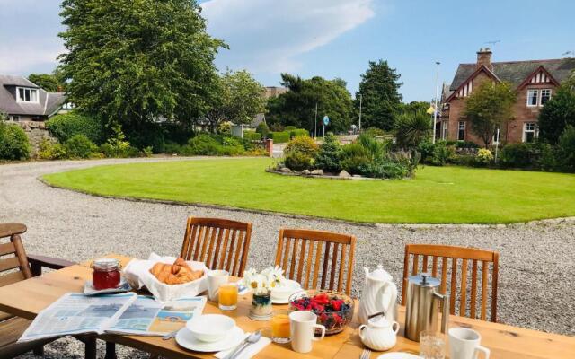 Lairds Lodge