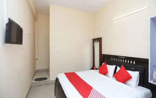 OYO 14639 Darshika Guest House