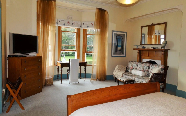 Oak Lane Lodge