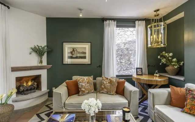 Angelic Centro 2BR with Pool
