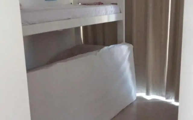 Casa Amplia, Luminosa con Parrilla!