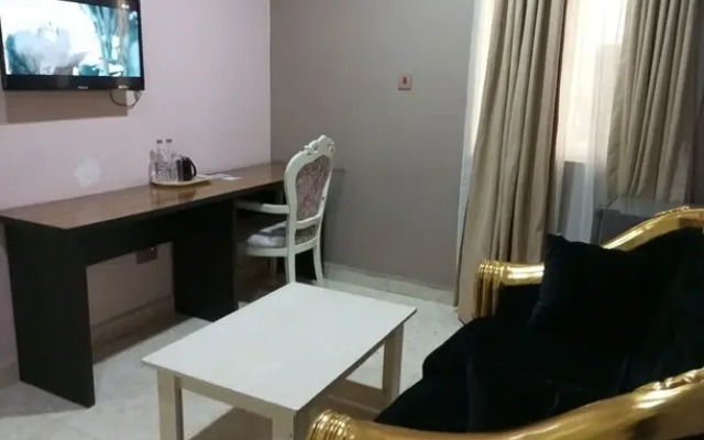 Agoms Hotel Owerri
