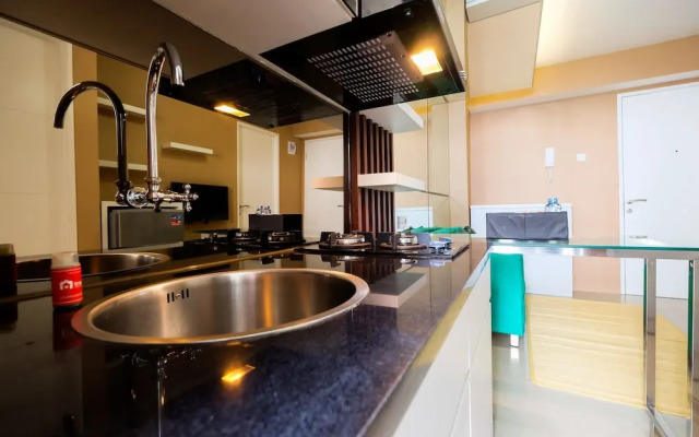 Luxurious Bassura City Apartment with Mall Access