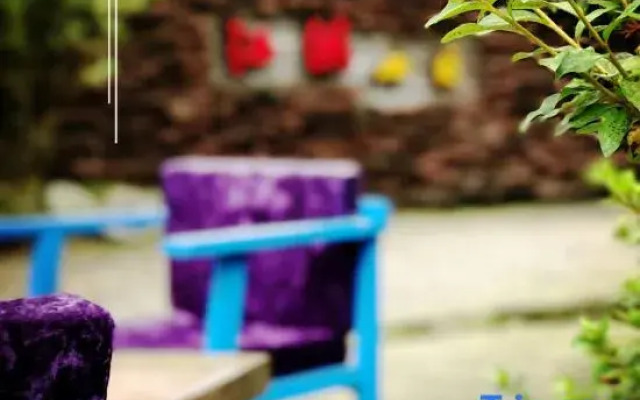 Ya'an River Lake April Inn