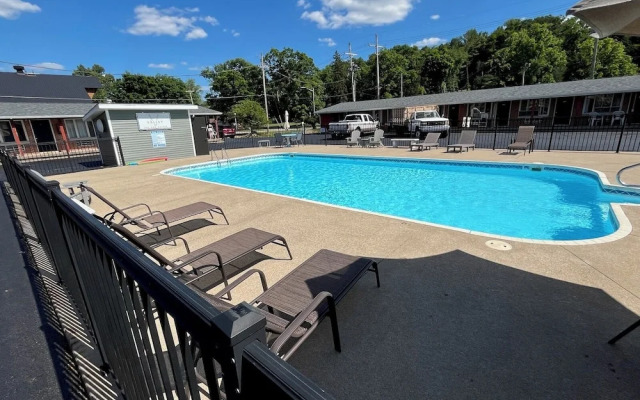 Valley Inn and Suites