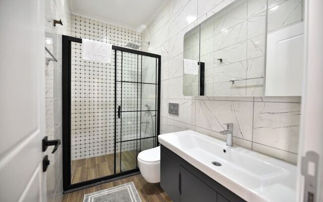 Red Moon Suites