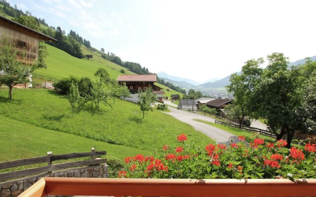 Spacious Apartment With Garden in Tyrol