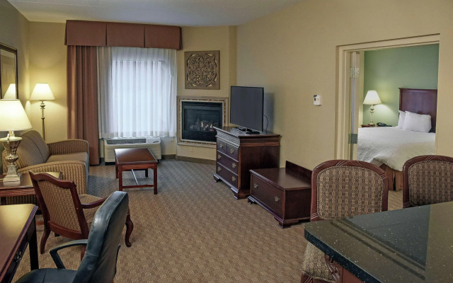 Hampton Inn & Suites Youngstown-Canfield