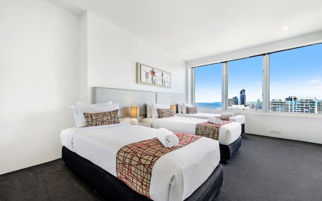 Private 3 Bed Ocean View Q Surfers Paradise