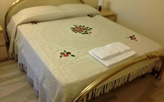 Queen Carolinas Homes - Apartments in old town