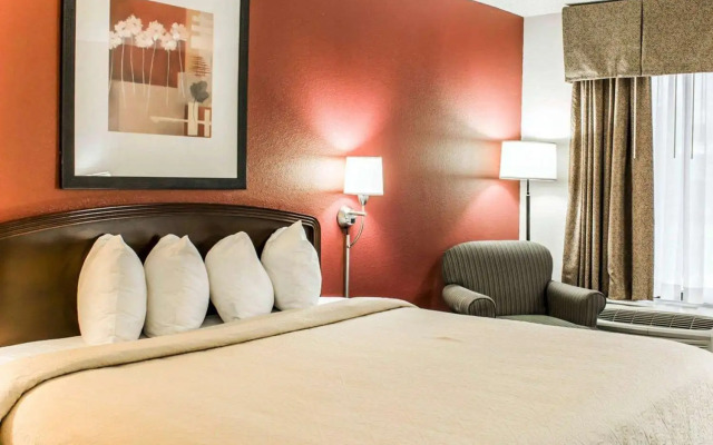 Quality Inn Roanoke Rapids