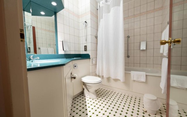 Holiday Inn Calais by IHG