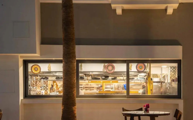 Drossia Lounge Studios & Gourmet Restaurant