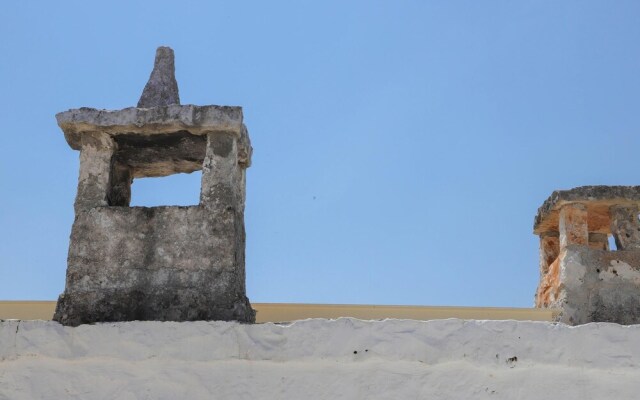 TD Casa Lul Panoramic Pool Over Mediterranean Scrub