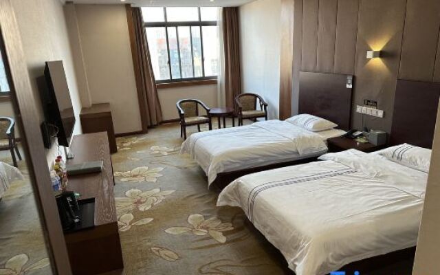 Golden Apple Hot Spring Holiday Hotel