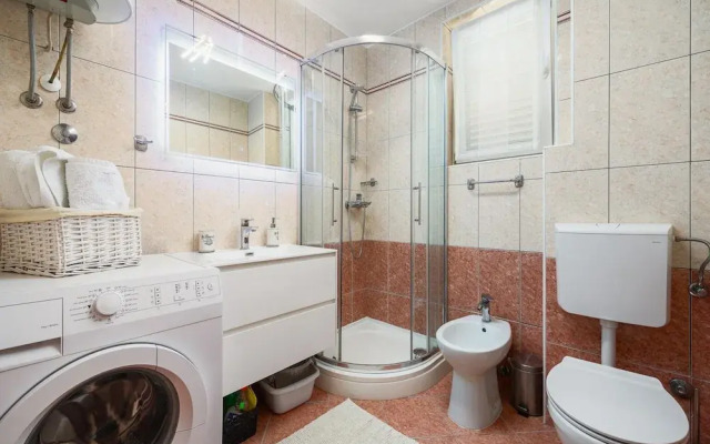 Premium Apartment With Patio
