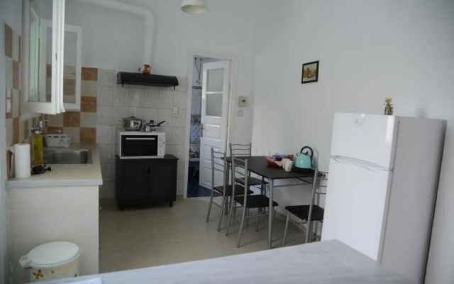 Hermes Apartment-2