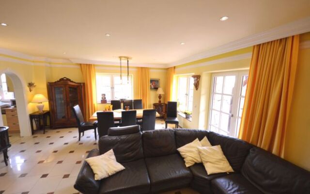 House Bel Monte Groß Zicker