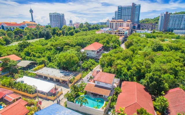 Walking Street Pool Villa Pattaya