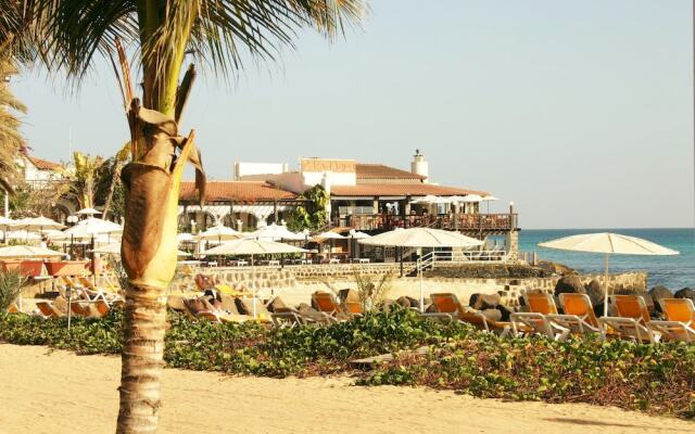 AJP Holidays - Porto Antigo 2 Beachfront Apartment