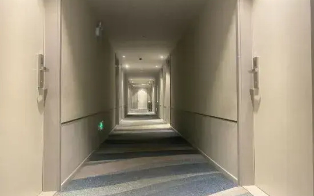 Homeinn Selected Hotel (Shanghai Jiading New City Malu Subway Station Branch)