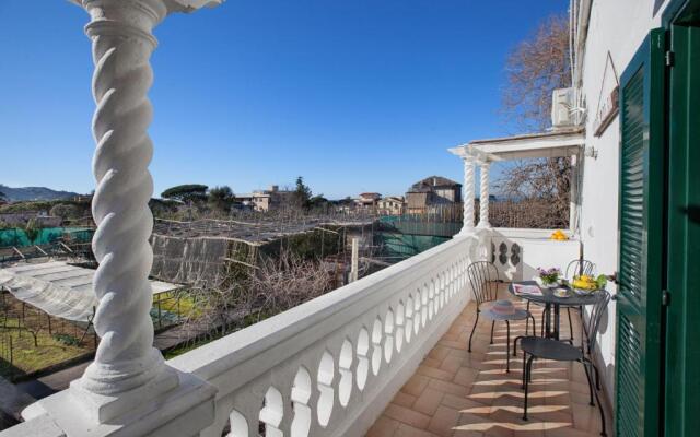 Estate4home- Villa Lina
