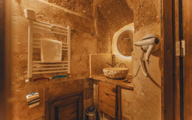 Zula Cave House