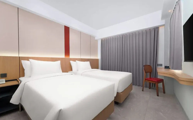 MAXONE Batam