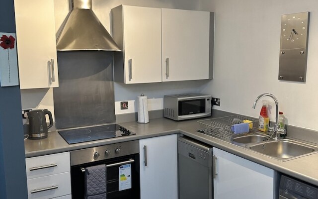 Remarkable 2-bed Apartment in Wolverhampton