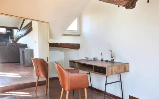 Massimiliano apartment in center with AC