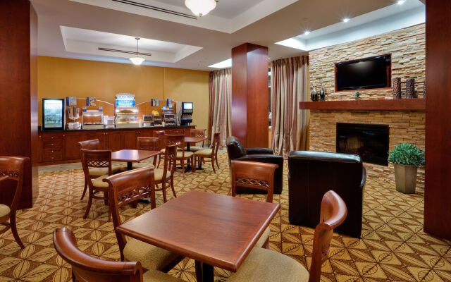 Holiday Inn Express Hotel & Suites CLARINGTON - BOWMANVILLE by IHG