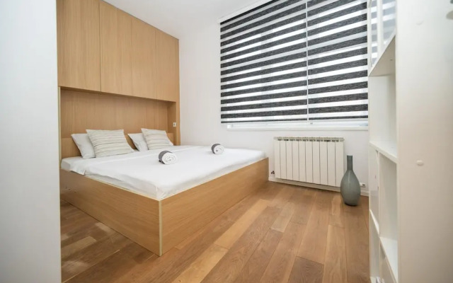 Design 1bdr Apartment With City View