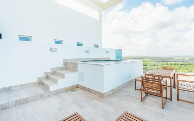 Penthouse With Private Picuzzi in Cap Cana