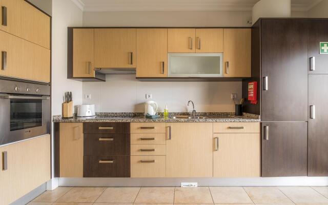 B08 - Central 2 Bed with Spa and Pool