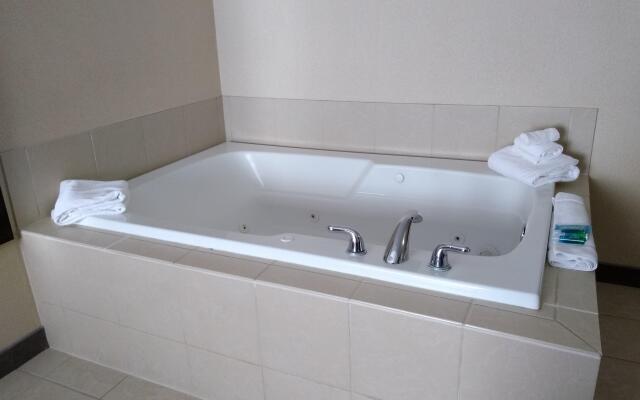 Holiday Inn Express Hotel & Suites Waterford by IHG