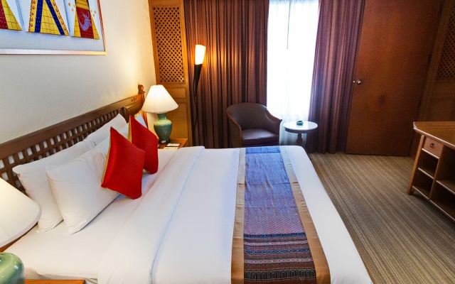 Silom Serene, a Boutique Hotel