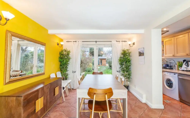 The River Cam Escape - 5BDR with Private Garden with Pond