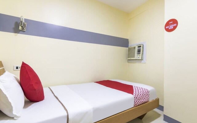 Lucky Hotel by OYO Rooms