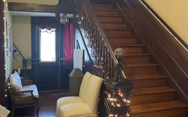 Grand Gables Inn Bed & Breakfast