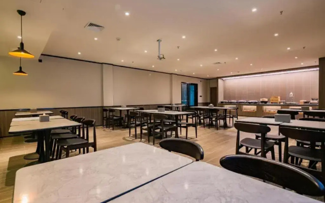 Hanting Express Yan'an University Branch