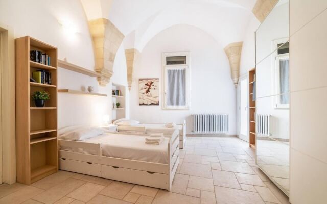 Holiday Home Sleeps 6 in the Historic Center of Le