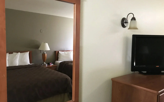 FairBridge Inn & Suites Kellogg
