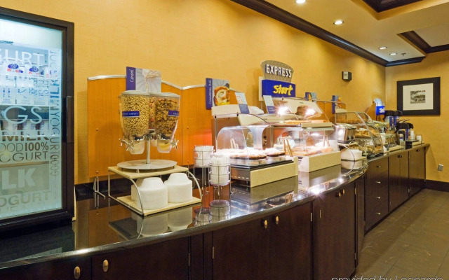 Holiday Inn Express & Suites Columbia-Fort Jackson by IHG