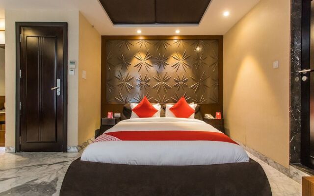 Capital O 14448 Hotel Sapphire Star